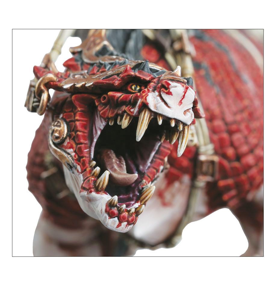 Saurus-Hornnackenveteran auf Carnosaurier